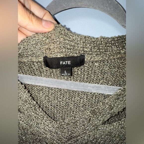 Fate Olive Green Loose Knit Distressed Grunge Pullover Sweater Size Large EUC - Picture 4 of 8